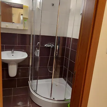 Kristal Park 322 Hotell *